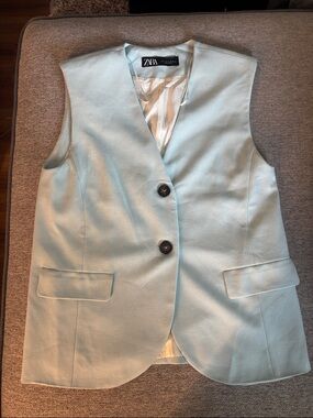 ZARA Colarless V-neck Flap Pocket Vest